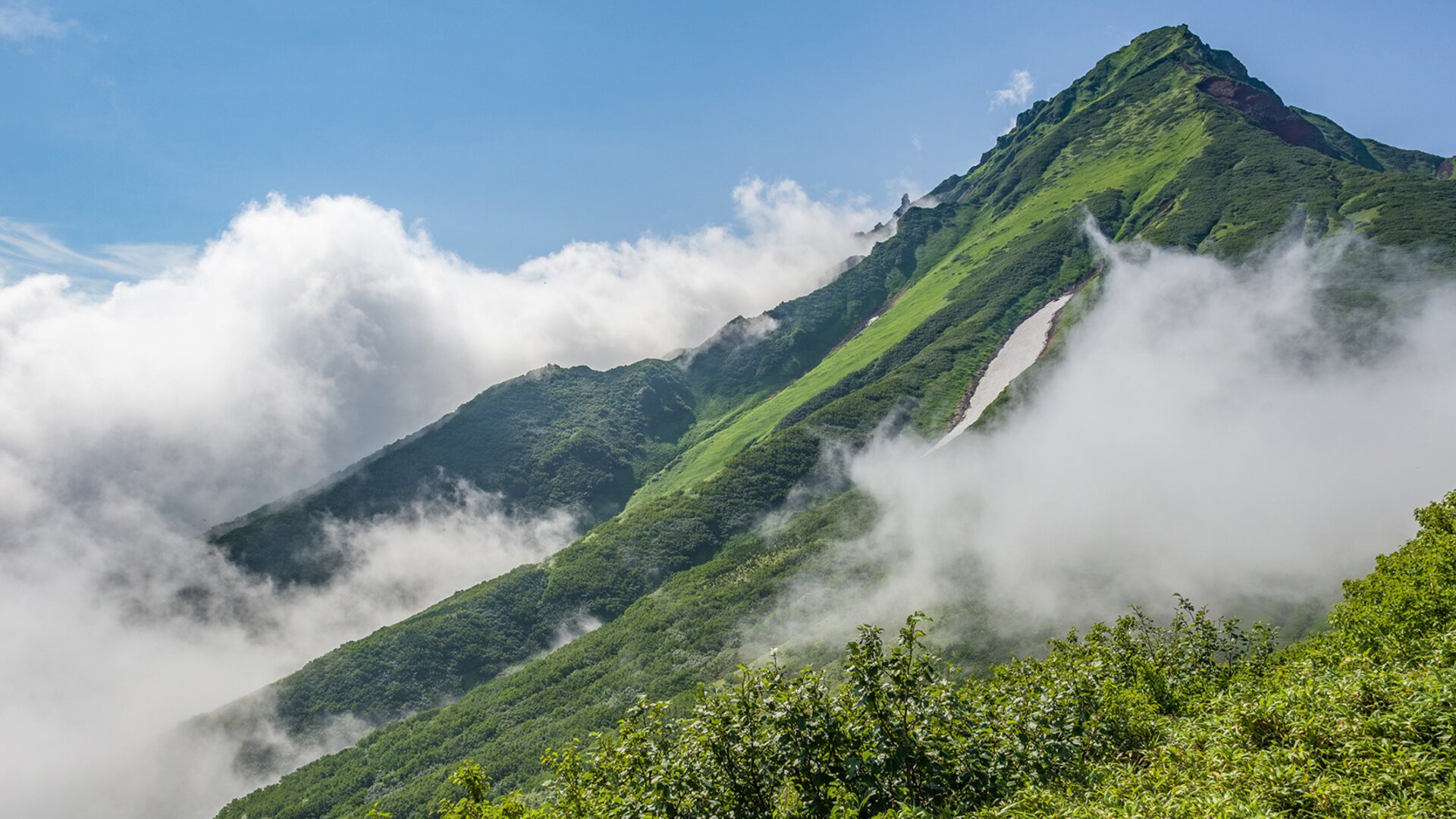 Pacific Ring of Fire: Hokkaido, Aleutian Islands and Alaska - A true explorer trilogy from Asia to Alaska - picture